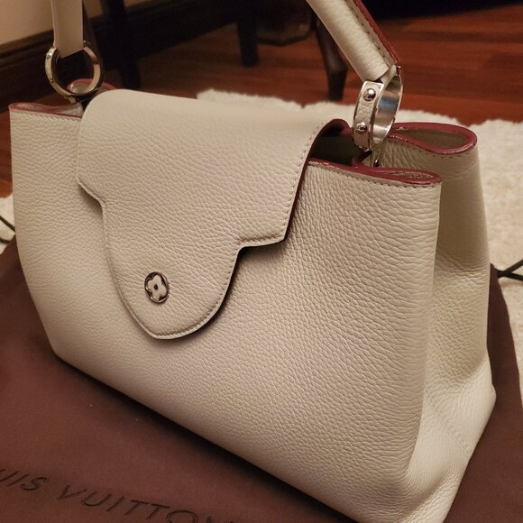 Louis Vuitton Capucines MM Bag, Light Cream/ Ivory, NEW - Picture 4 of 7